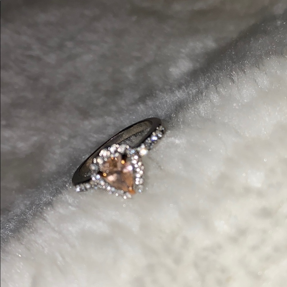 Silver tone Champagne pear shaped fashion ring - Picture 9 of 9